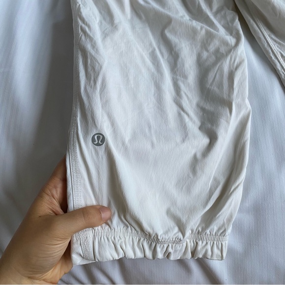 Lululemon Studio Crop II - White - Picture 12 of 15
